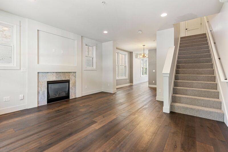 Townhouse for rent at 126 SW Grover St, Portland, OR 97239