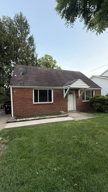 House for rent at 136 Orchard Dr, Pittsburgh, PA 15235
