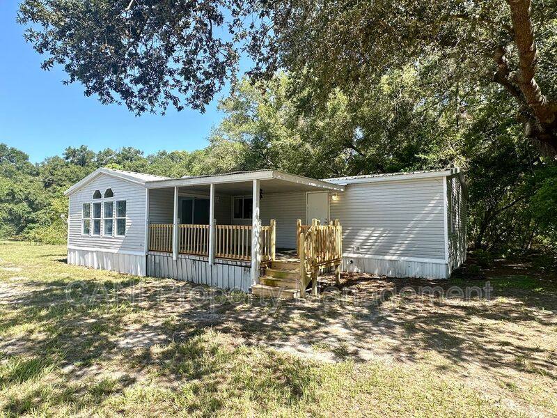 House for rent at 5450 Cemetery Rd, Mount Dora, FL 32757