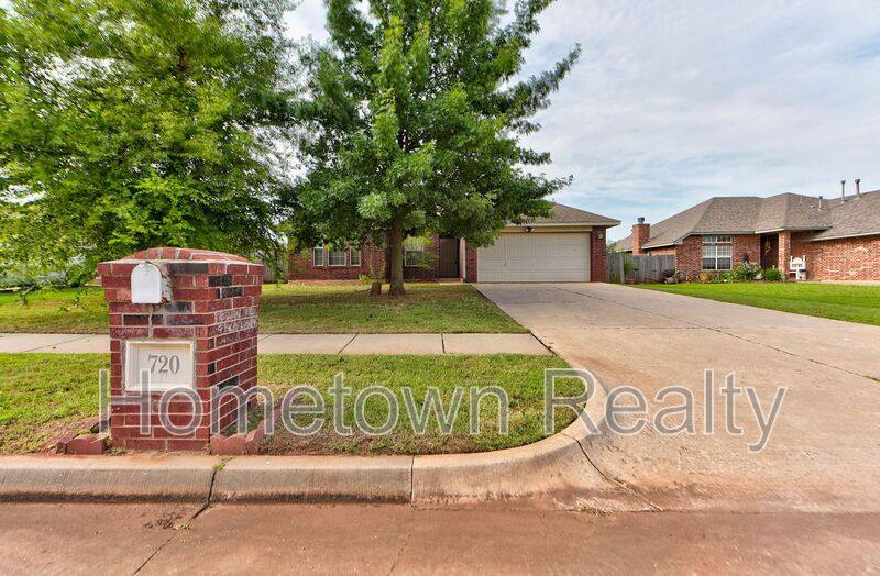 House for rent at 720 E Elder Lane, Mustang, OK 73064