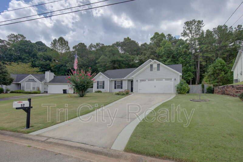 House for rent at 12 Connie Trail, Grantville, GA 30220
