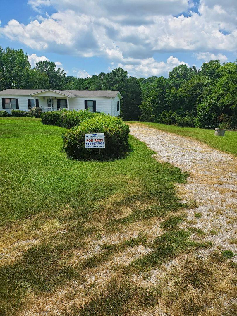 House for rent at 563 Golden Lane, Sutherlin, VA 24594
