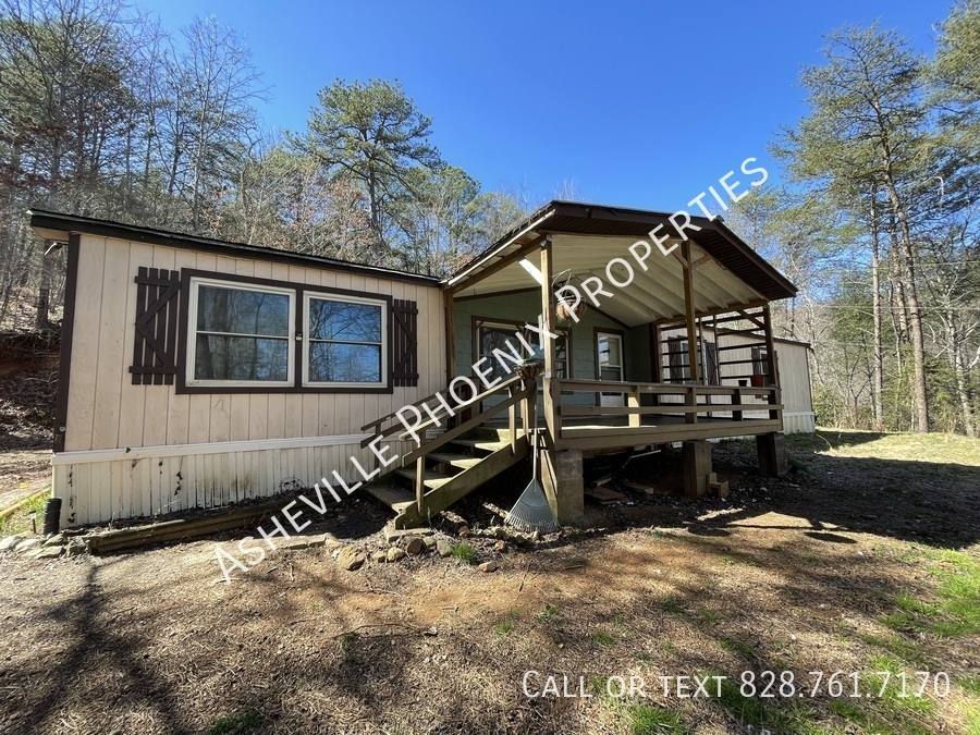 House for rent at 40 Screech Owl Dr, Candler, NC 28715