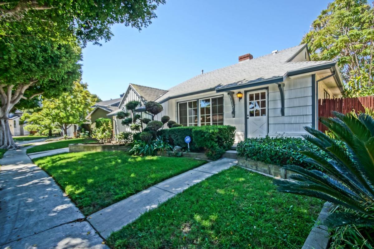 House for rent at 11121 Garfield Ave, Culver City, CA 90230