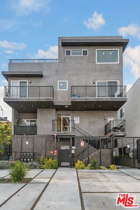 Townhouse for rent at 1187 Crenshaw Blvd #107, Los Angeles, CA 90019