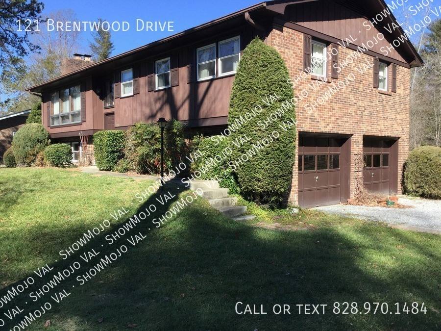 House for rent at 121 Brentwood Dr, Hendersonville, NC 28739
