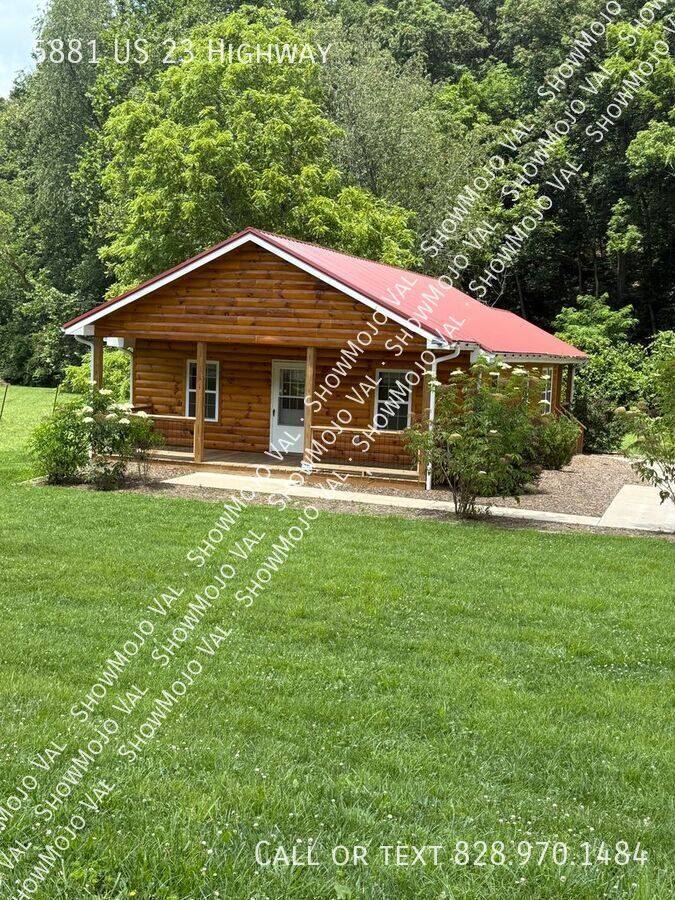 House for rent at 5881 US-23 Highway, Mars Hill, NC 28754