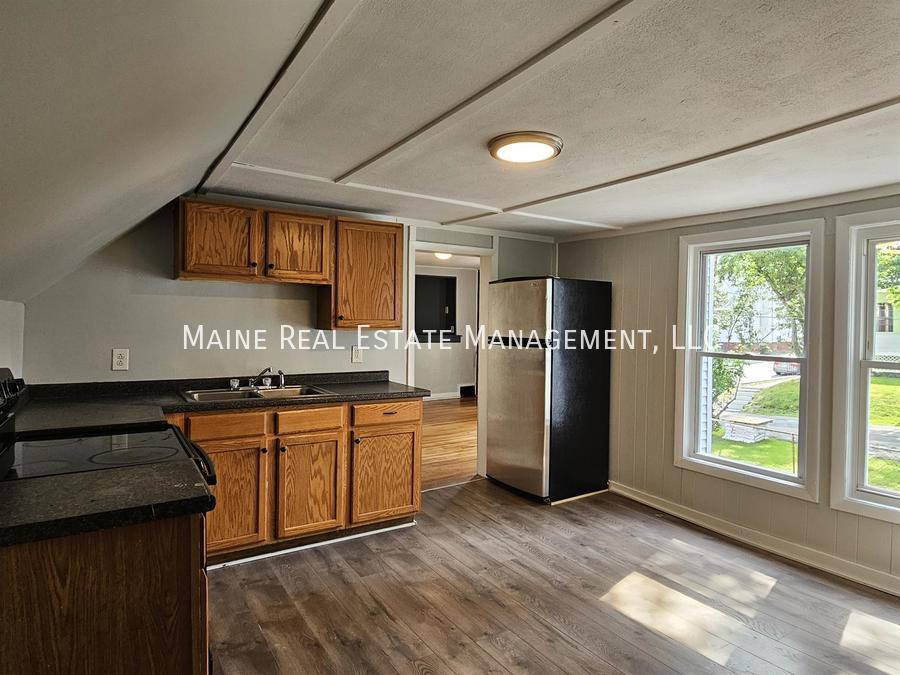 Apartment for rent at 27 Elm St #2, Lewiston, ME 04240