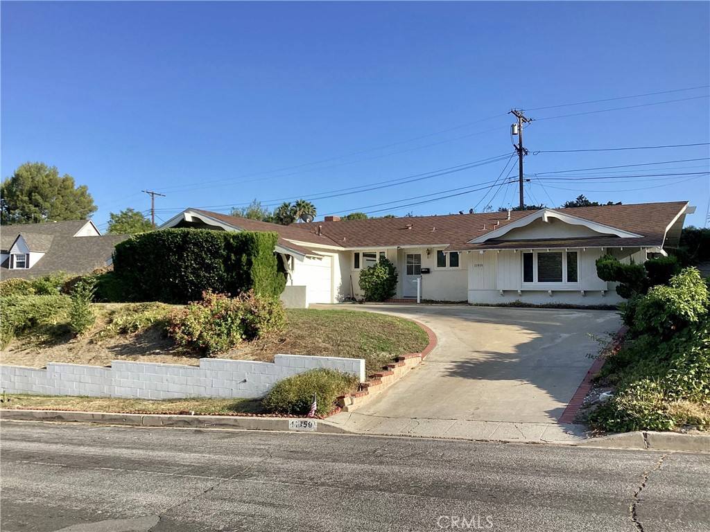 Apartment for rent at 11959 Salem Dr, Granada Hills, CA 91344