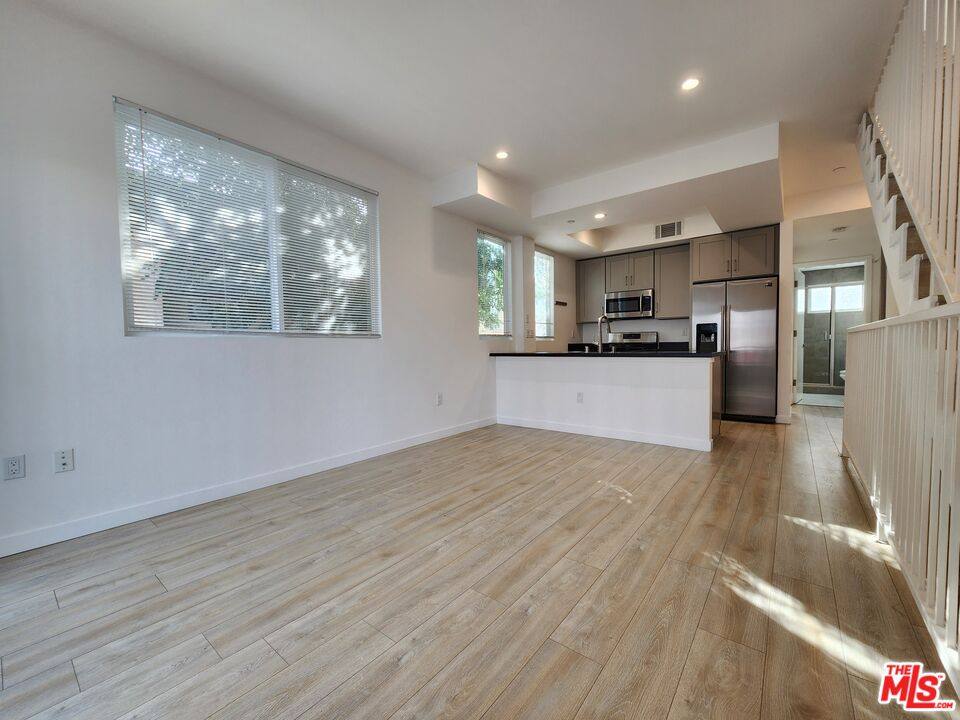 Townhouse for rent at 1211 1 2 Fedora St, Los Angeles, CA 90006