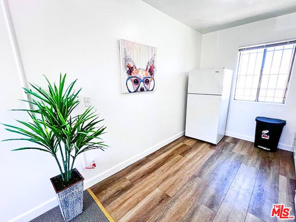 Apartment for rent at 1225 Normandie Ave #5, Los Angeles, CA 90006
