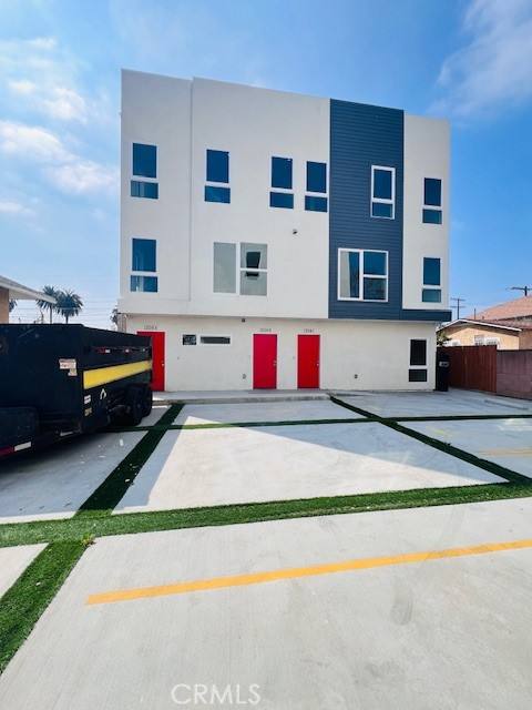 Townhouse for rent at 1260 Leighton Ave, Los Angeles, CA 90037