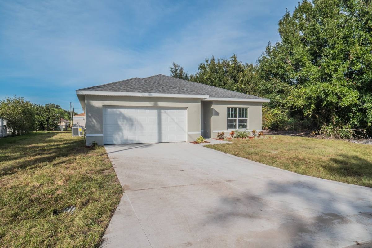 House for rent at 246 Cheshire Court, Kissimmee, FL 34758