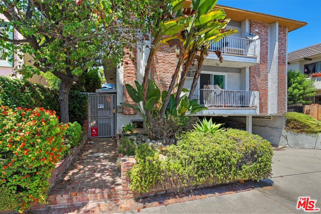 Condo for rent at 12735 Caswell Ave #4-4, Los Angeles, CA 90066