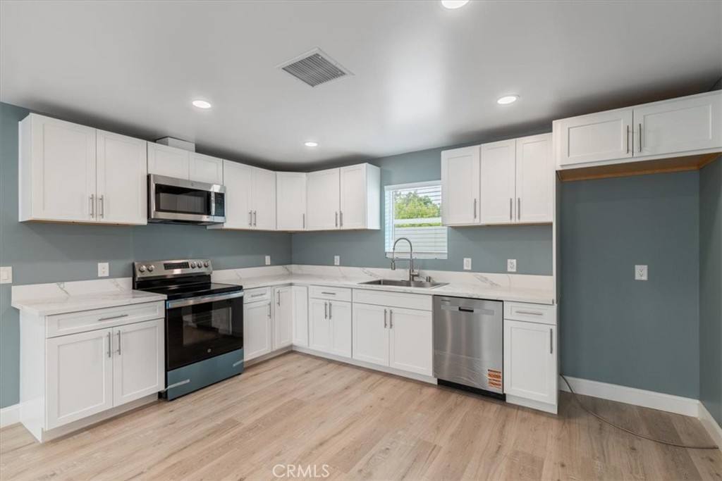 Apartment for rent at 13027 Herrick Ave, Sylmar, CA 91342