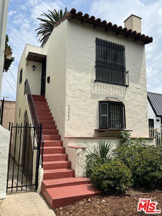 Apartment for rent at 1306 S Mansfield Ave #5, Los Angeles, CA 90019