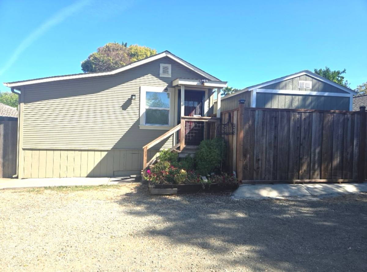 Apartment for rent at 315 Nevada St, Vallejo, CA 94589