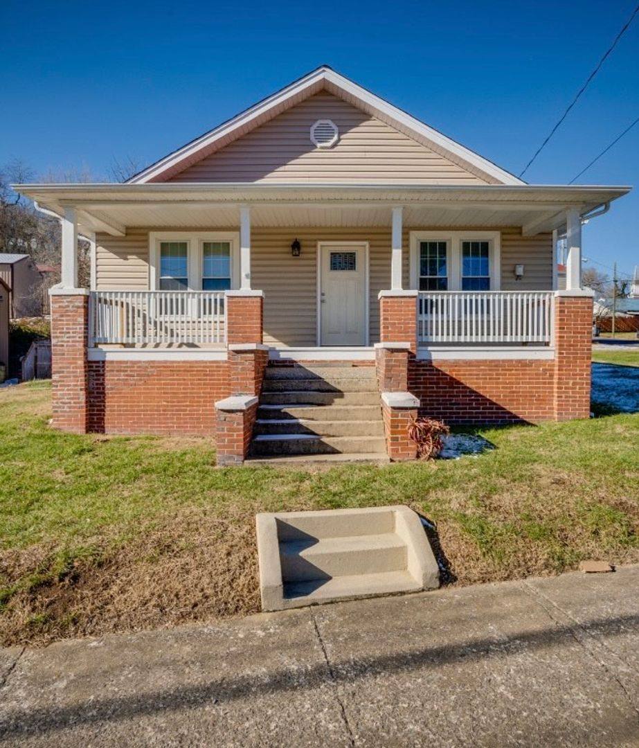 House for rent at 1092 Lynn Garden Dr, Kingsport, TN 37665