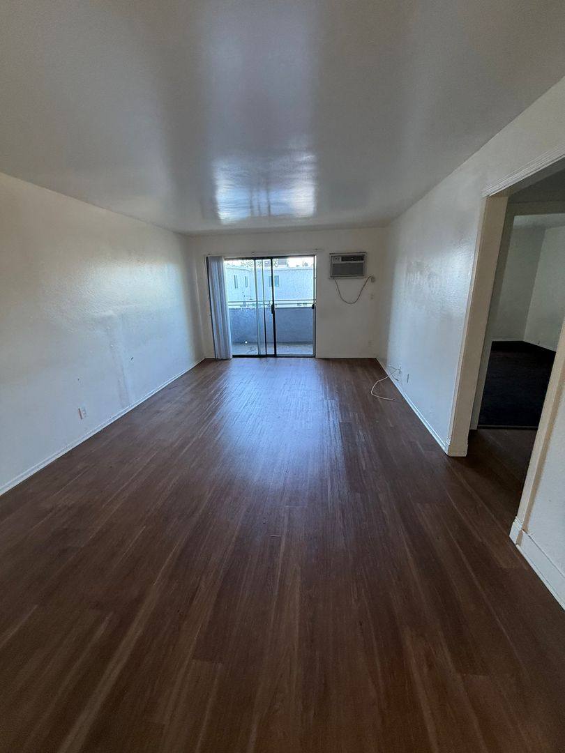 Apartment for rent at 6726 Woodley Ave, Van Nuys, CA 91406