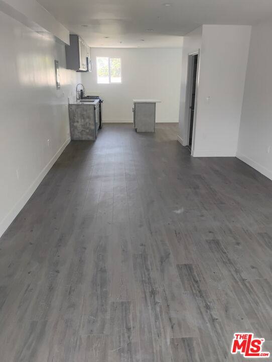 Apartment for rent at 13757 Vanowen St #3-3, Van Nuys, CA 91405