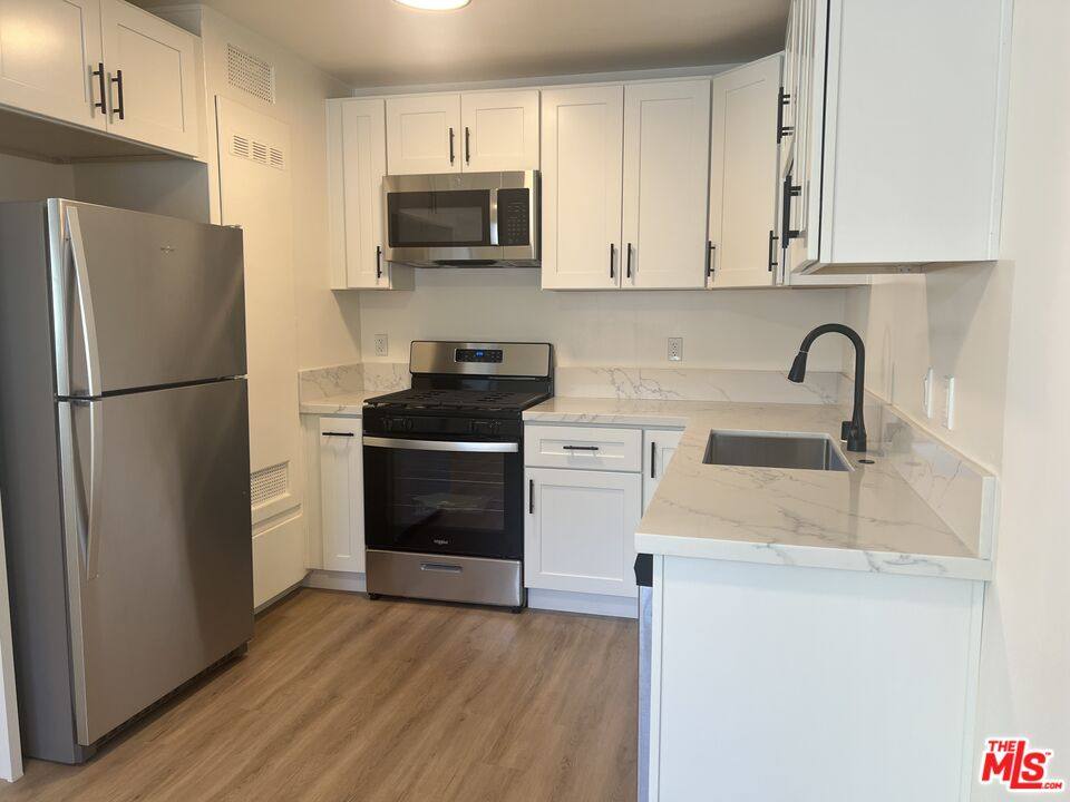Apartment for rent at 1411 Innes Place #4-4, Venice, CA 90291