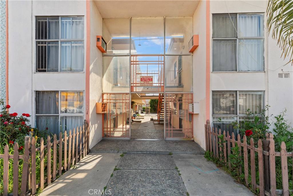 Apartment for rent at 141 S Ave 22 #17-17, Los Angeles, CA 90031