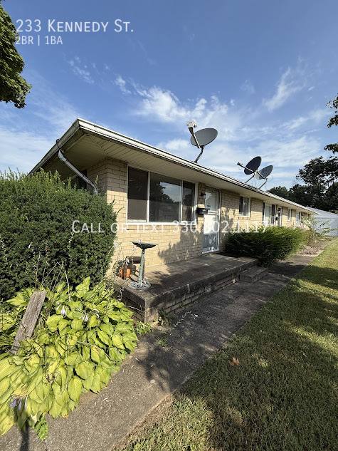 Apartment for rent at 233 Kennedy St, Louisville, OH 44641
