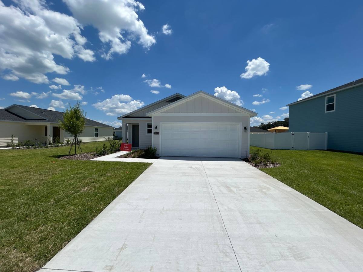 House for rent at 3098 NE 38th Lane, Ocala, FL 34479