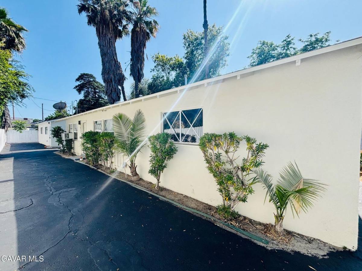 Apartment for rent at 14756 Lemay St, Van Nuys, CA 91405