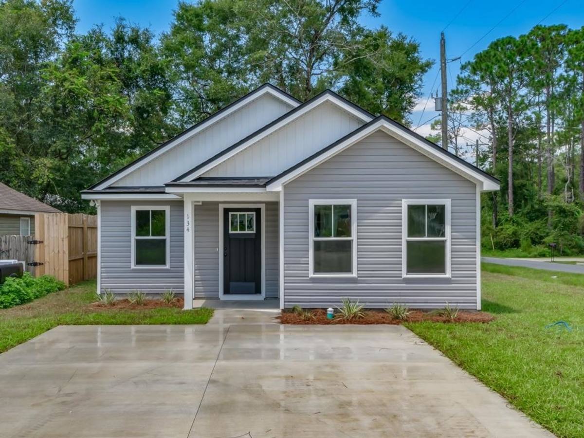 House for rent at 1538 Dr Martin Luther King Jr Memorial Rd, Crawfordville, FL 32327