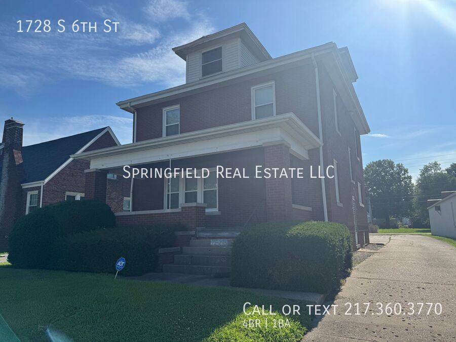 House for rent at 1728 S 6th St, Springfield, IL 62703