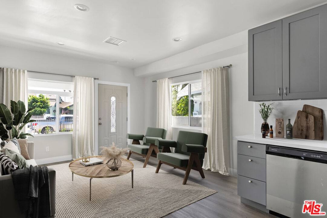 Apartment for rent at 1509 W 50th St, Los Angeles, CA 90062
