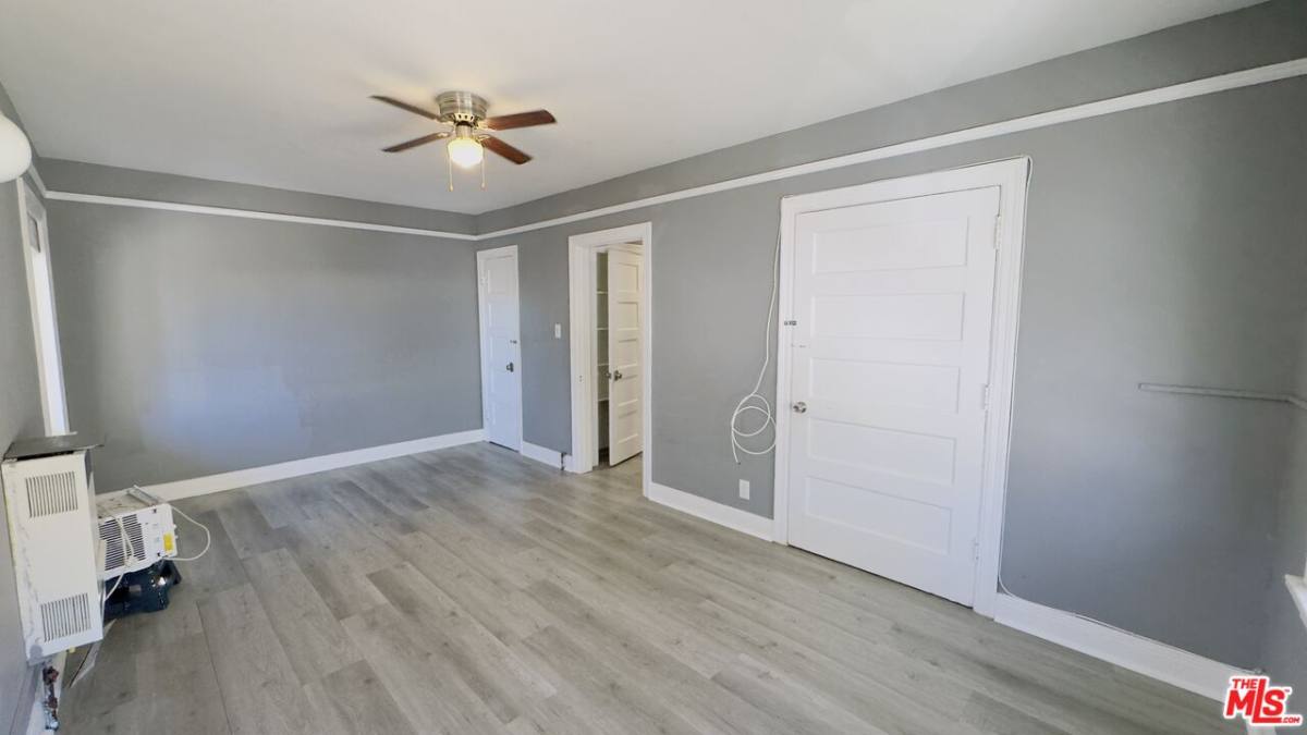 Apartment for rent at 1515 Menlo Ave #1 2-1 2, Los Angeles, CA 90006