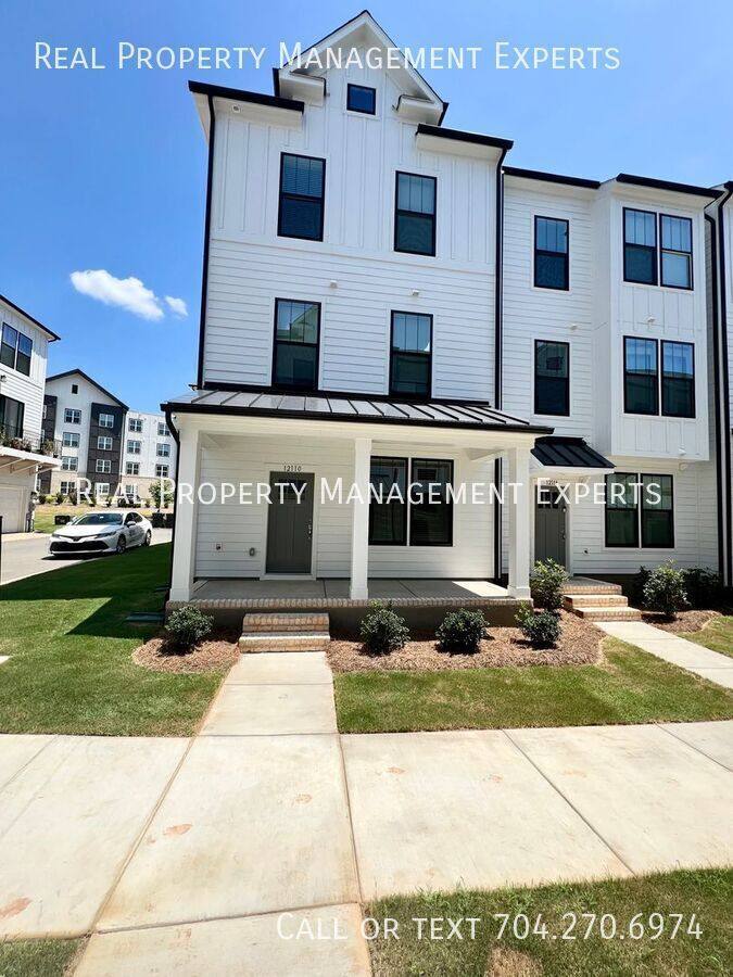 Townhouse for rent at 12110 Storm Lane, Charlotte, NC 28277