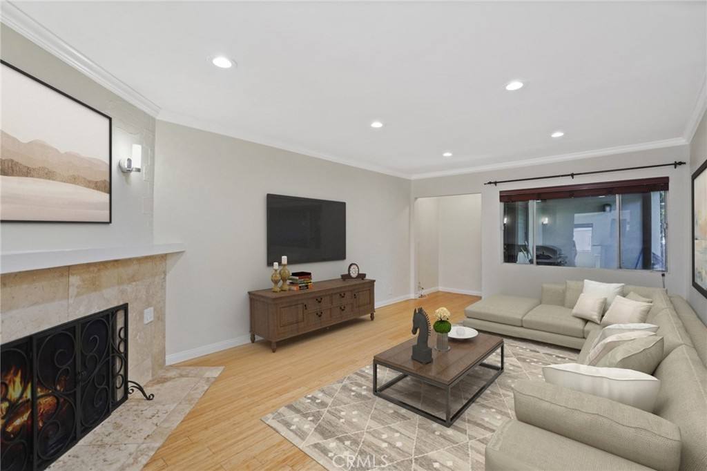 Condo for rent at 15457 Moorpark St #5-5, Sherman Oaks, CA 91403