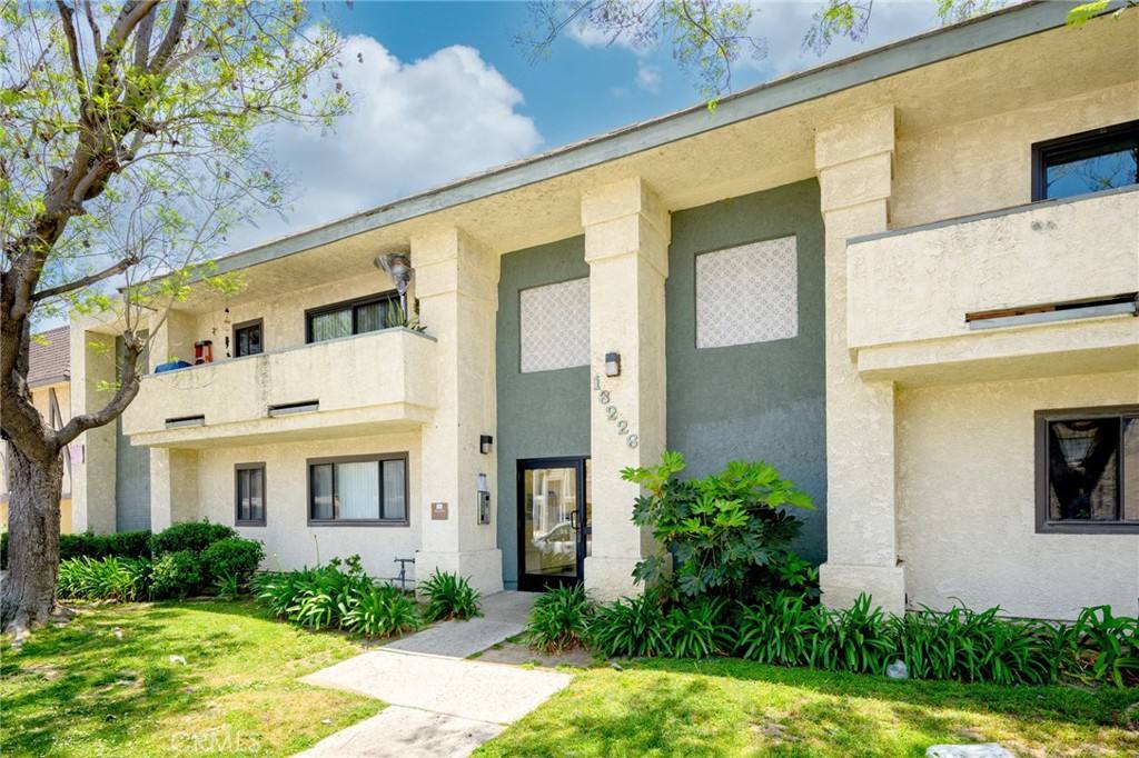 Apartment for rent at 16226 Vanowen St #208, Van Nuys, CA 91406
