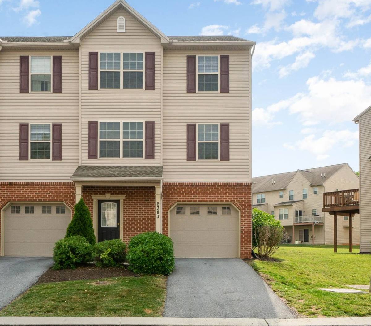 Townhouse for rent at 6383 Creekbend Dr, Mechanicsburg, PA 17050