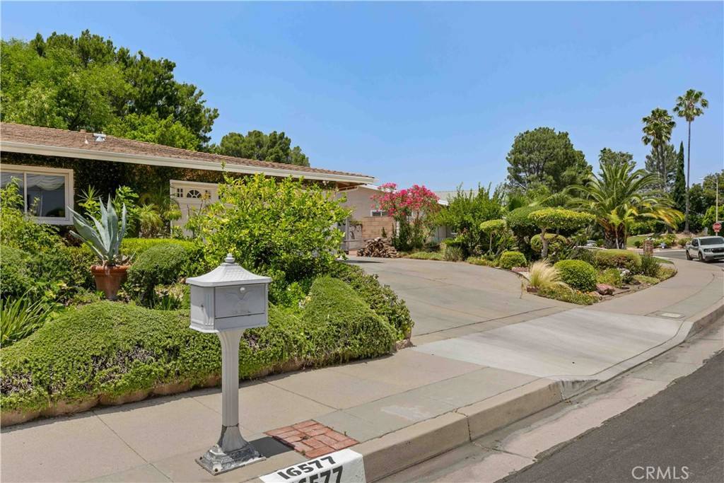 Apartment for rent at 16577-16575 Knollwood Dr, Granada Hills, CA 91344