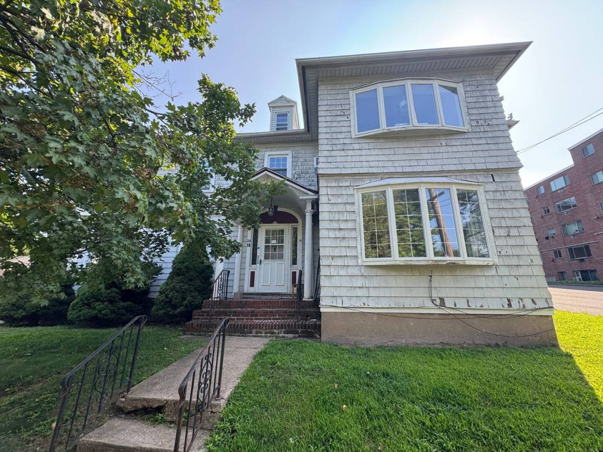 Apartment for rent at 16 Park Place, Middletown, CT 06457