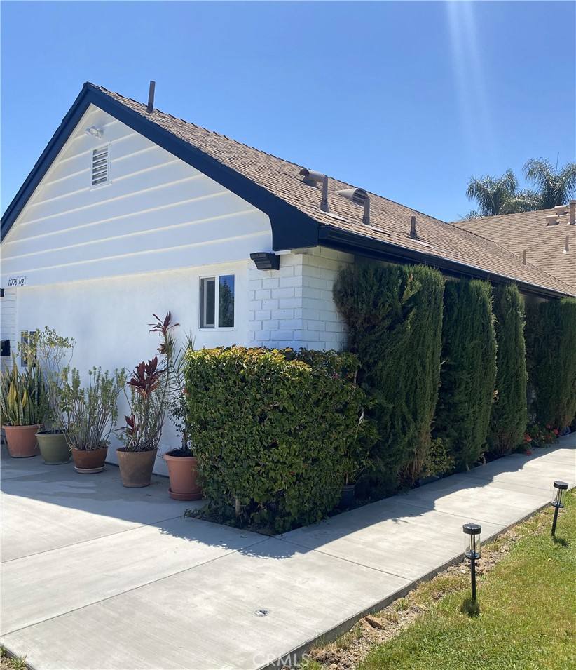 Apartment for rent at 17108 Minnehaha St #A-A, Granada Hills, CA 91344