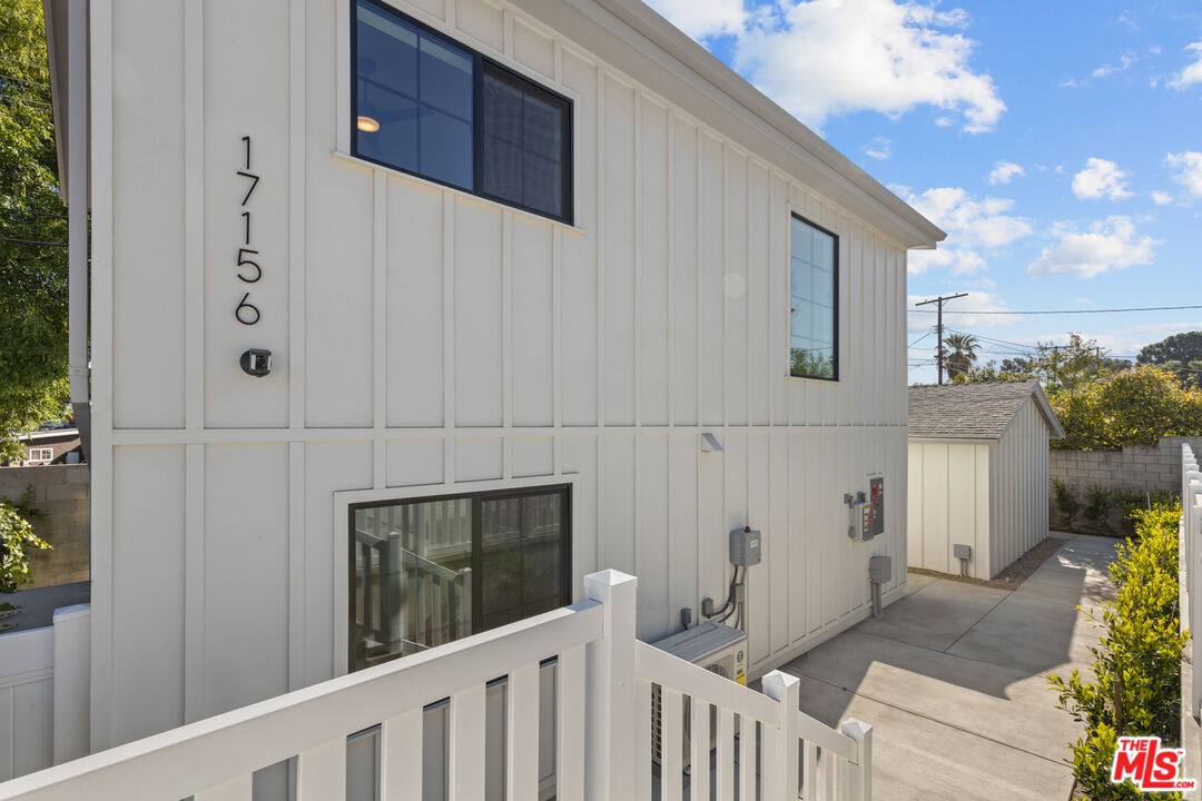 Apartment for rent at 17156 Rinaldi St, Granada Hills, CA 91344