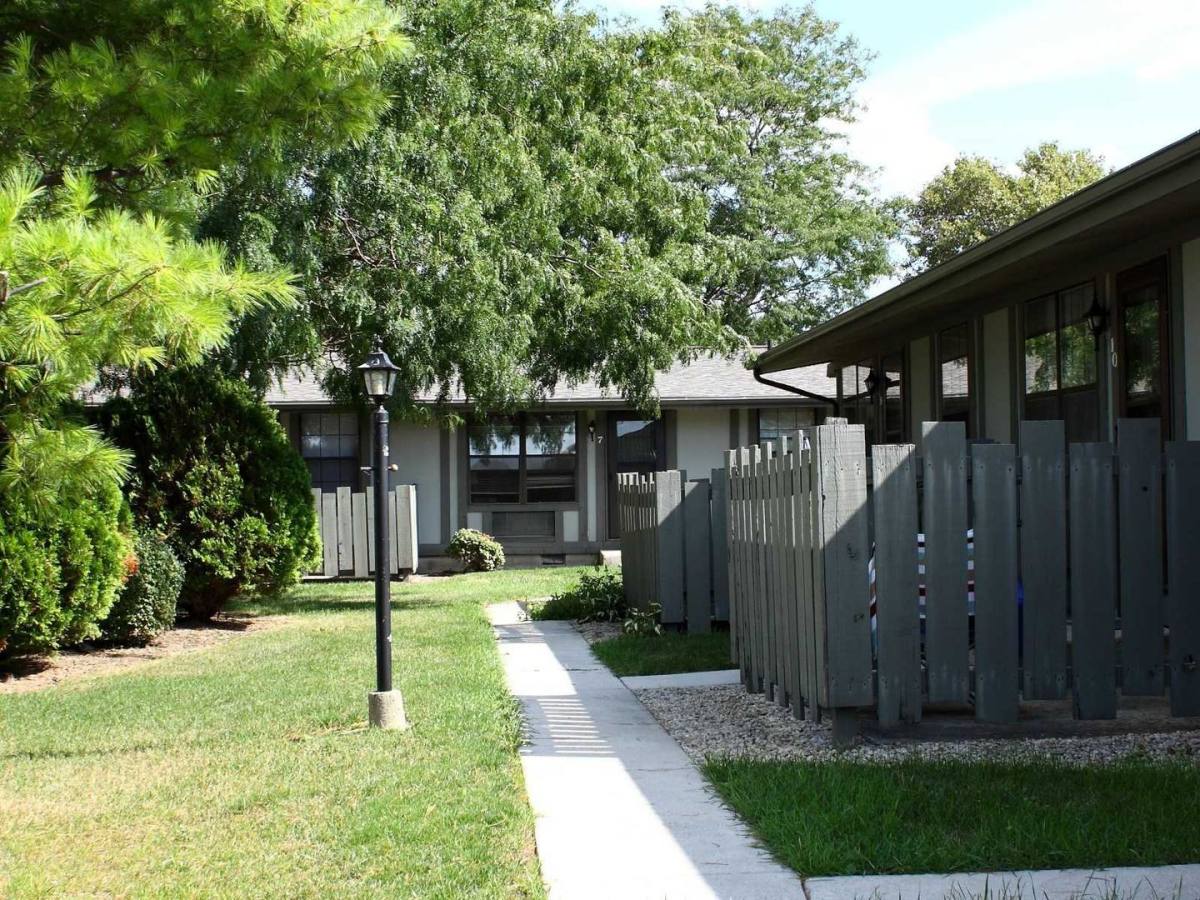 Apartment for rent at 859 Miami St, Tiffin, OH 44883