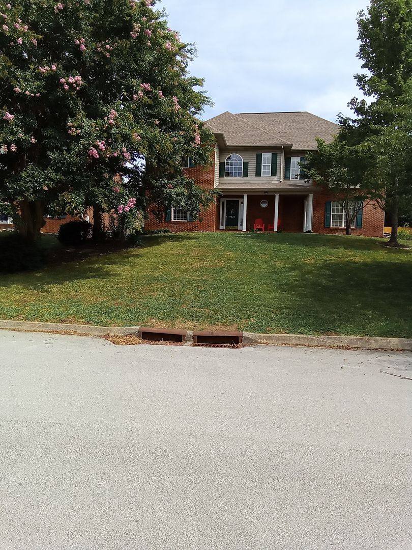 House for rent at 9431 Hickory Knoll Lane, Knoxville, TN 37931