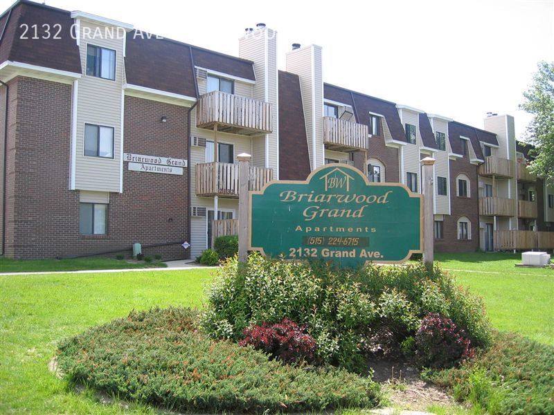 Apartment for rent at 2132 Grand Ave, West Des Moines, IA 50265