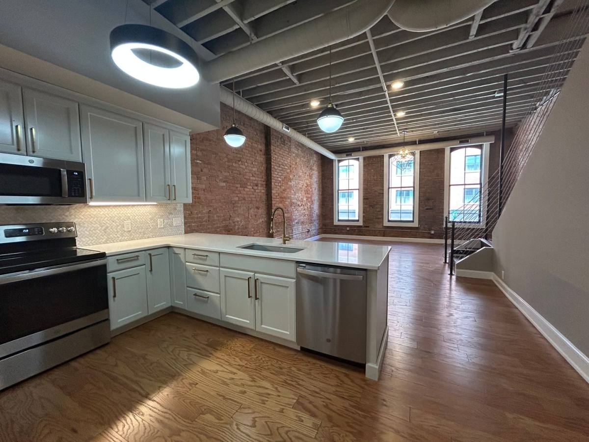 Apartment for rent at 309 W Fayette St, Syracuse, NY 13202
