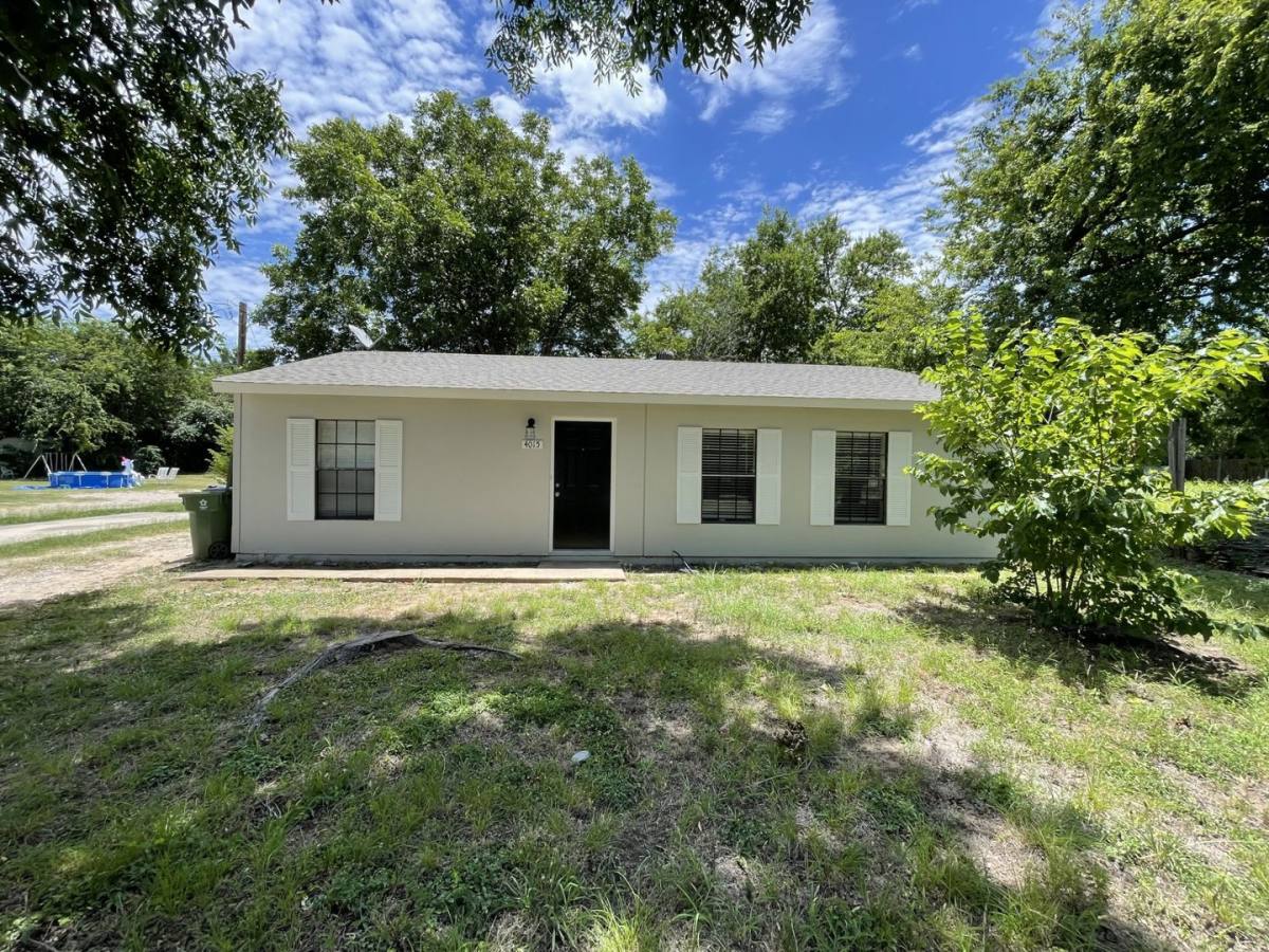 House for rent at 4015 Brannon Rd, Arlington, TX 76016