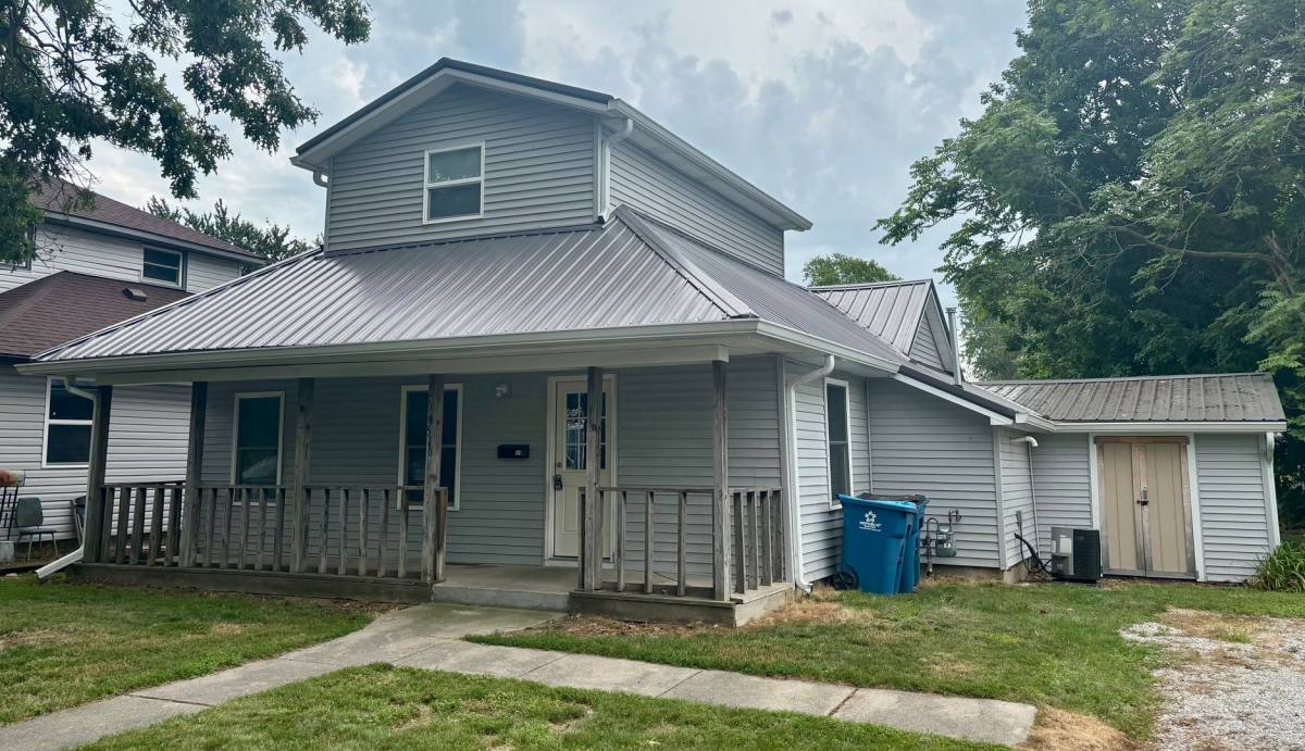 House for rent at 516 E Silver St, Bluffton, IN 46714