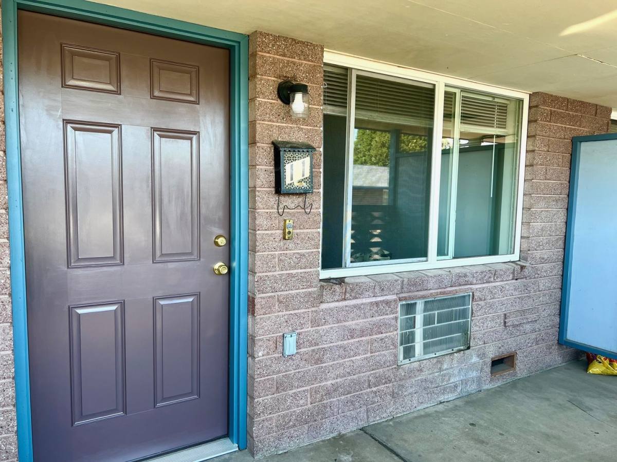 Apartment for rent at 2705 W Nob Hill Blvd, Yakima, WA 98902