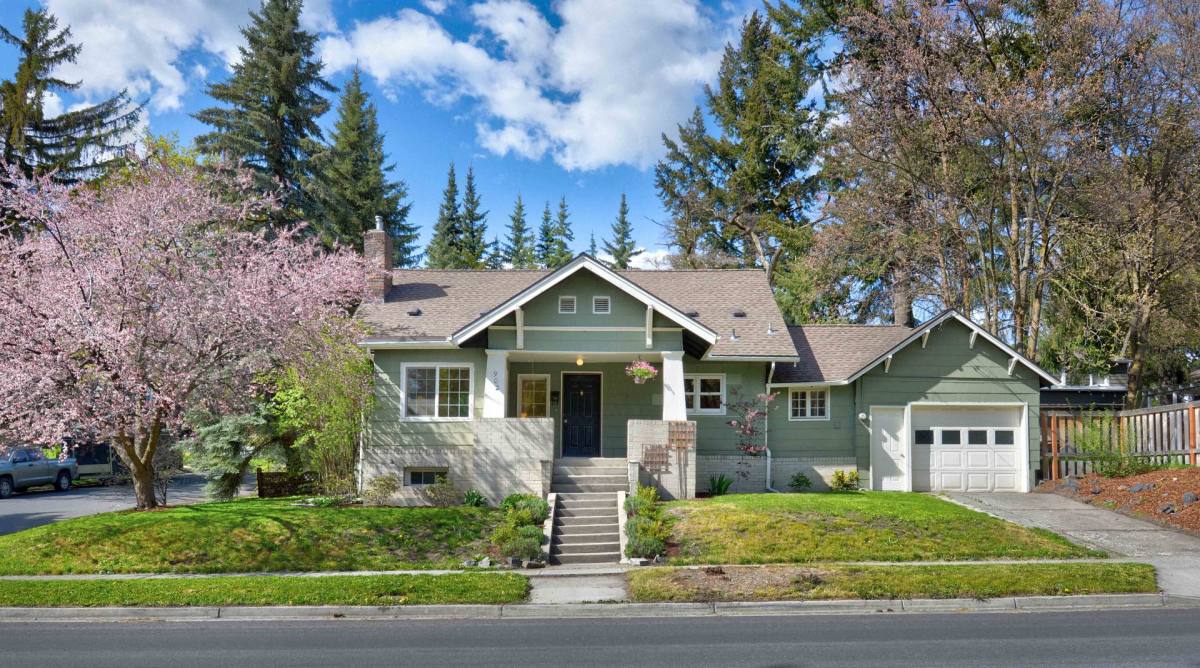 House for rent at 902 E 6th St, Moscow, ID 83843
