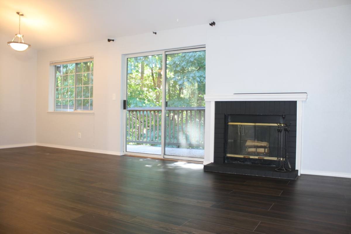 Apartment for rent at 15433 Country Club Dr, Bothell, WA 98012